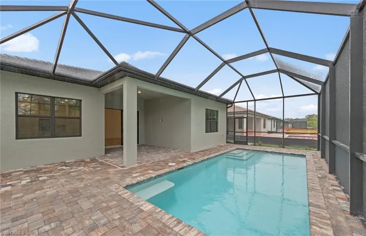 2107  Freemont  WAY, Naples, FL 34120