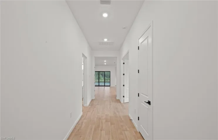 2107  Freemont  WAY, Naples, FL 34120