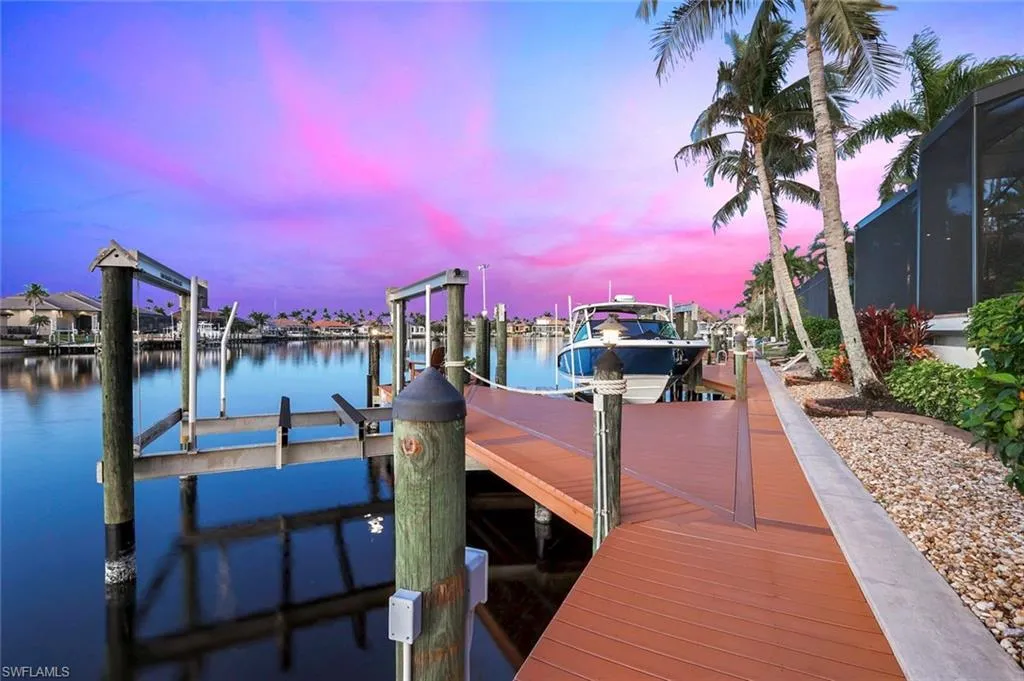 1819 Harbour CIR, Cape Coral, FL 33914,225036963