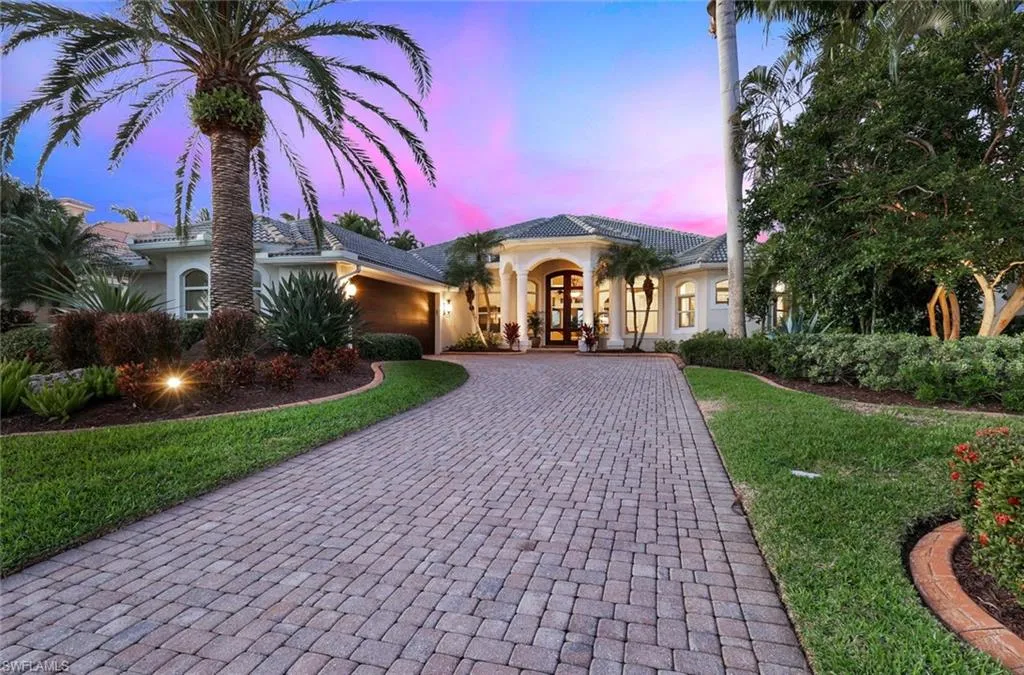 1819 Harbour CIR, Cape Coral, FL 33914,225036963