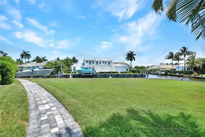 2140 Shad Ct, Naples, Florida 34102