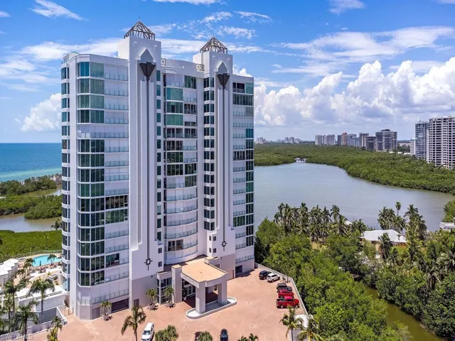 60 Seagate Dr 305, Naples, Florida 34103