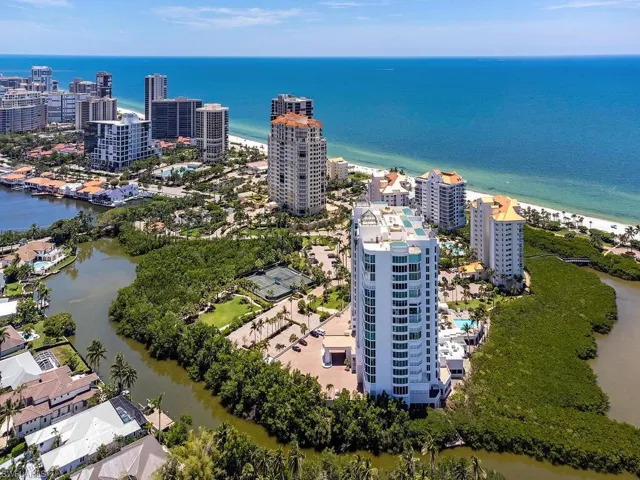 60 Seagate Dr 305, Naples, Florida 34103