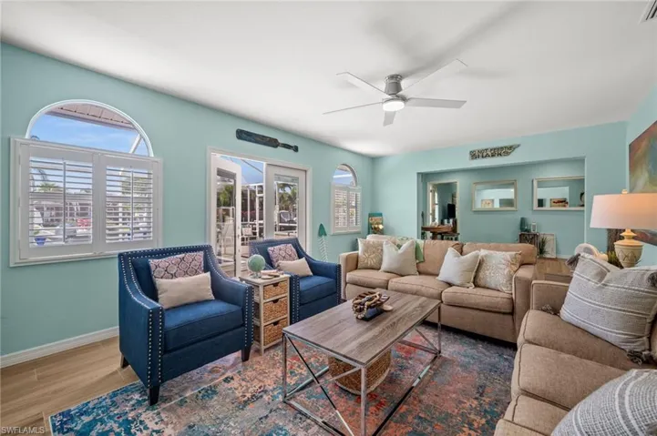 1432 Venetian Ct, Cape Coral, Florida 33904