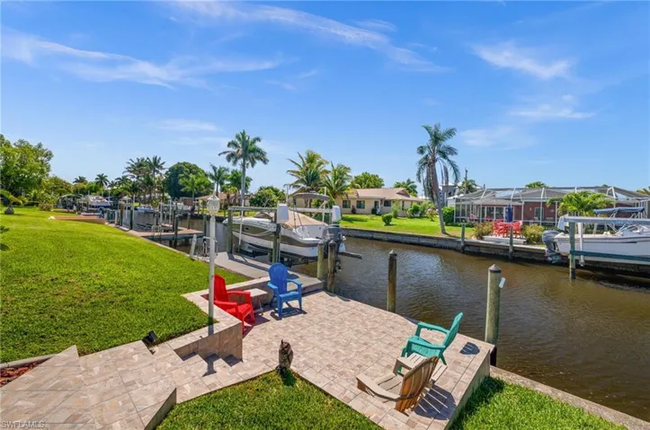 1432 Venetian Ct, Cape Coral, Florida 33904