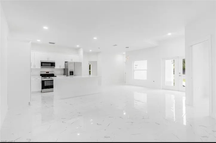 2552  56th NE AVE, Naples, FL 34120