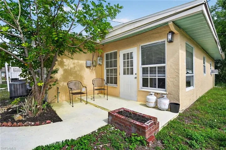 1934 Flamingo Dr, North Fort Myers, Florida 33917