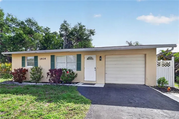 1934 Flamingo Dr, North Fort Myers, Florida 33917