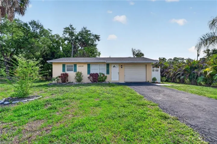 1934 Flamingo Dr, North Fort Myers, Florida 33917