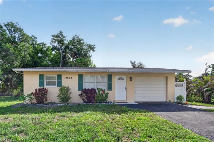1934 Flamingo Dr, North Fort Myers, Florida 33917