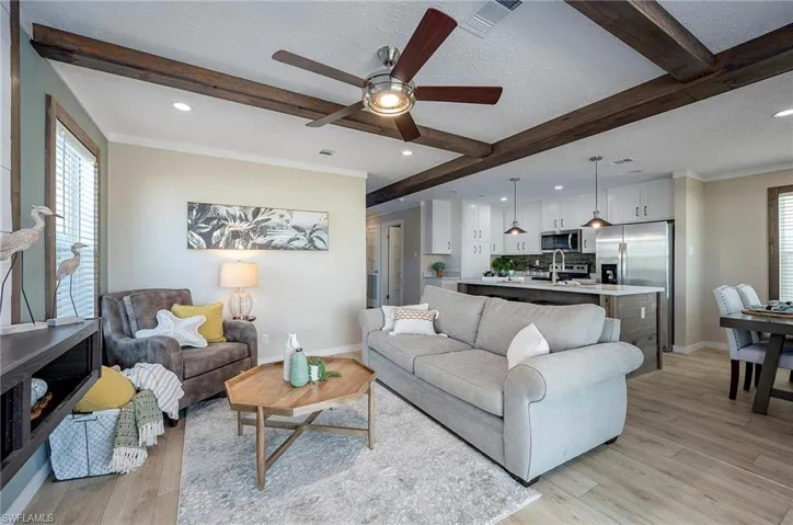93  Poinsettia  DR, Fort Myers, FL 33905