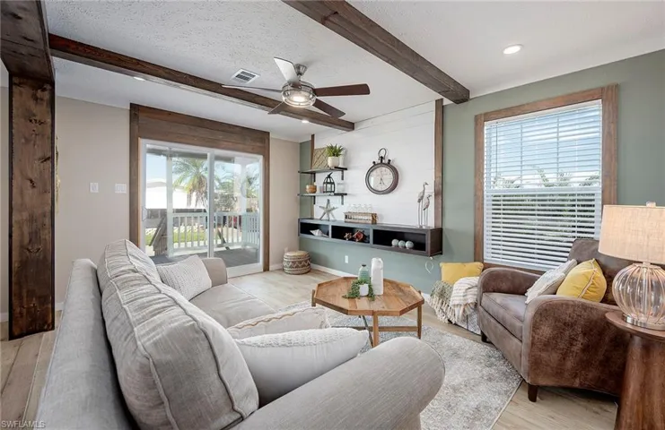93  Poinsettia  DR, Fort Myers, FL 33905