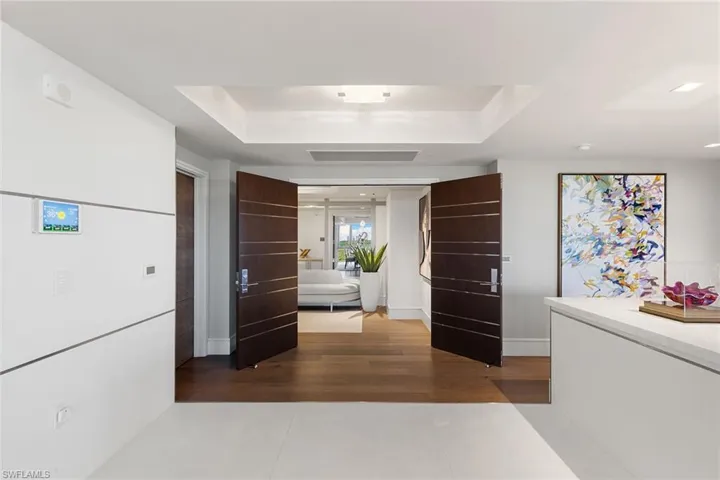6897 Grenadier Blvd 704, Naples, Florida 34108