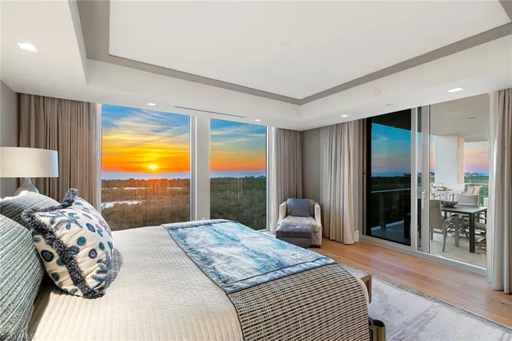 6897 Grenadier Blvd 704, Naples, Florida 34108
