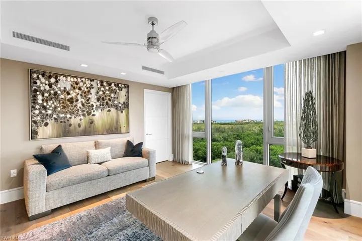 6897 Grenadier Blvd 704, Naples, Florida 34108