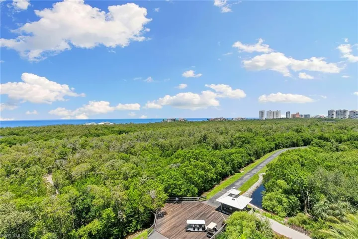6897 Grenadier Blvd 704, Naples, Florida 34108