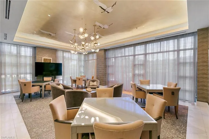 6897 Grenadier Blvd 704, Naples, Florida 34108