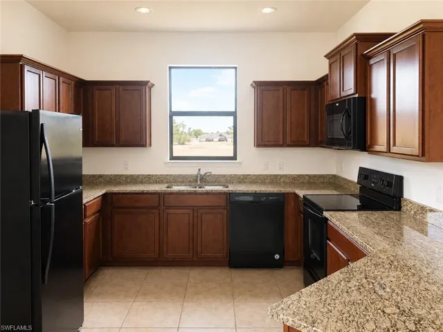 705 Sw 23rd Ter, Cape Coral, Florida 33991