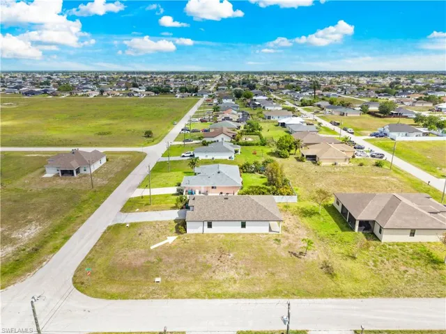 2021 Ne 4th Ave, Cape Coral, Florida 33909