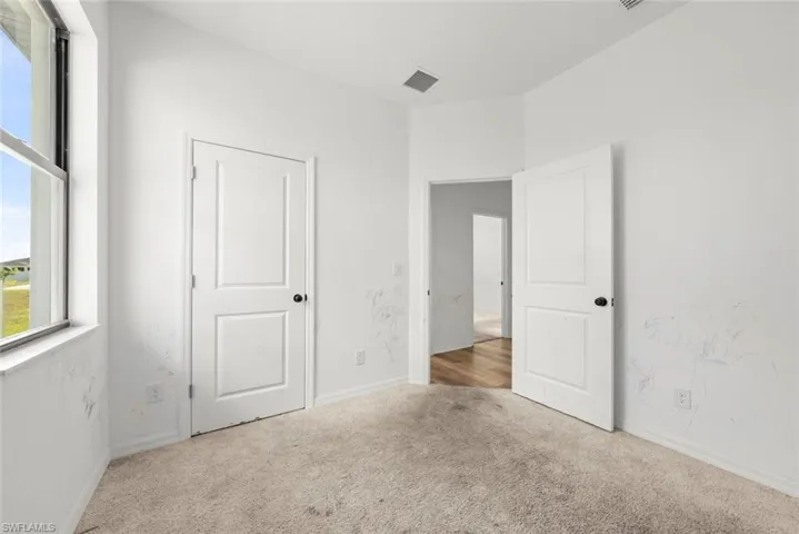 2021 Ne 4th Ave, Cape Coral, Florida 33909