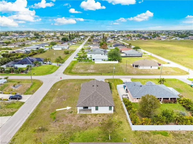 2021 Ne 4th Ave, Cape Coral, Florida 33909