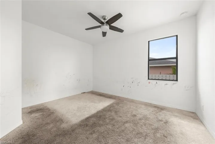 2021 Ne 4th Ave, Cape Coral, Florida 33909