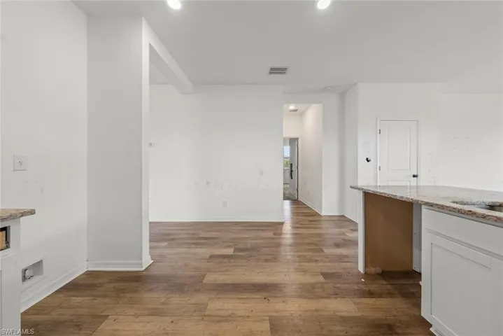 2021 Ne 4th Ave, Cape Coral, Florida 33909