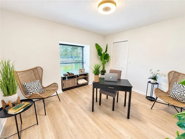 Office / 3rd bedroom