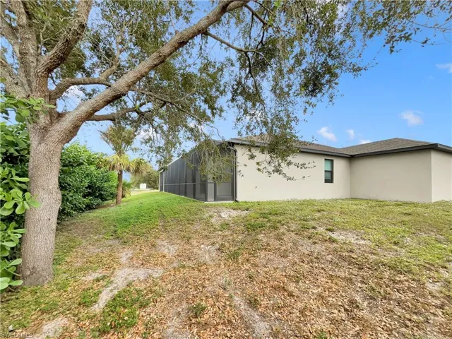 822  Lystra  AVE, Fort Myers, FL 33913