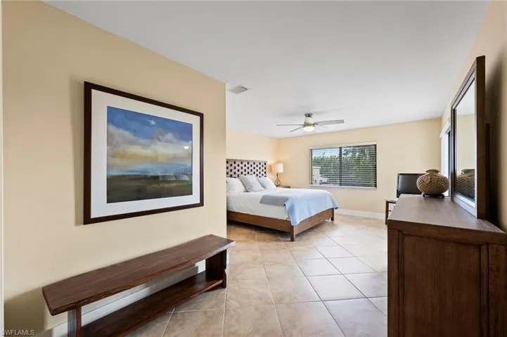 5250  Fox Hollow  DR, Naples, FL 34104