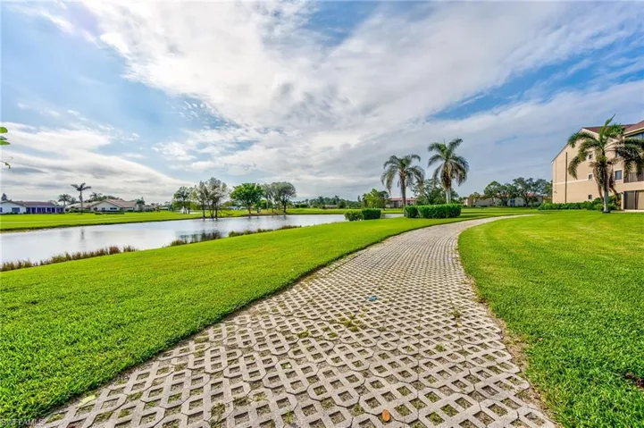 5250  Fox Hollow  DR, Naples, FL 34104