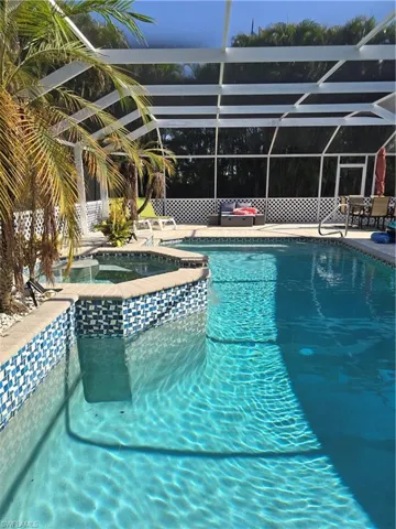 2136 Se 8th Ave, Cape Coral, Florida 33990