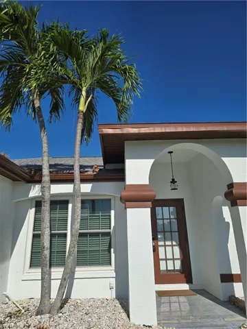 2136 Se 8th Ave, Cape Coral, Florida 33990