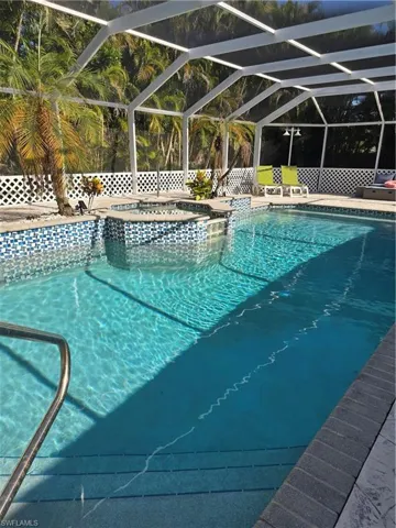 2136 Se 8th Ave, Cape Coral, Florida 33990