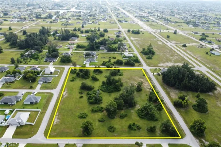 1626 Nw 2nd Ave, Cape Coral, Florida 33993