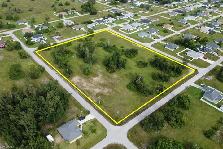 1626 Nw 2nd Ave, Cape Coral, Florida 33993