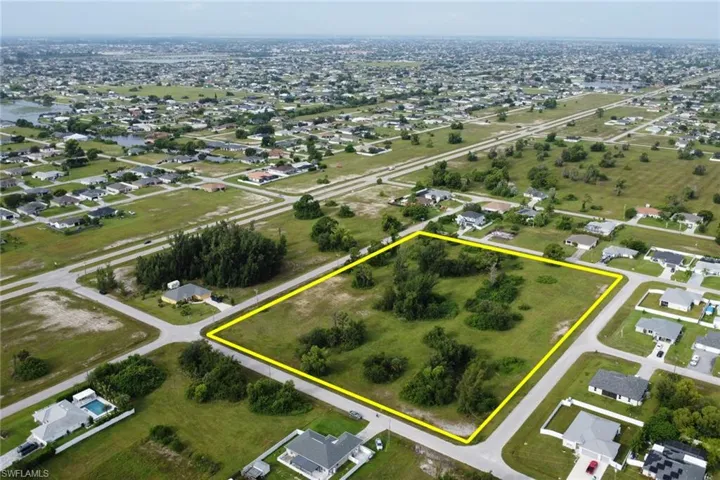 1626 Nw 2nd Ave, Cape Coral, Florida 33993
