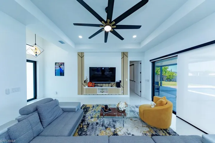 1007 NW 19th  ST, Cape Coral, FL 33993