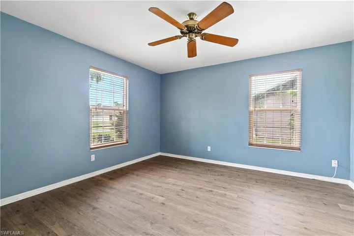 Ground floor primary bedroom