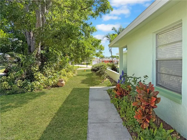 3510 Se 2nd Ave, Cape Coral, Florida 33904