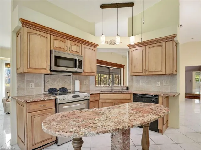 13243  Heather Ridge  LOOP, Fort Myers, FL 33966