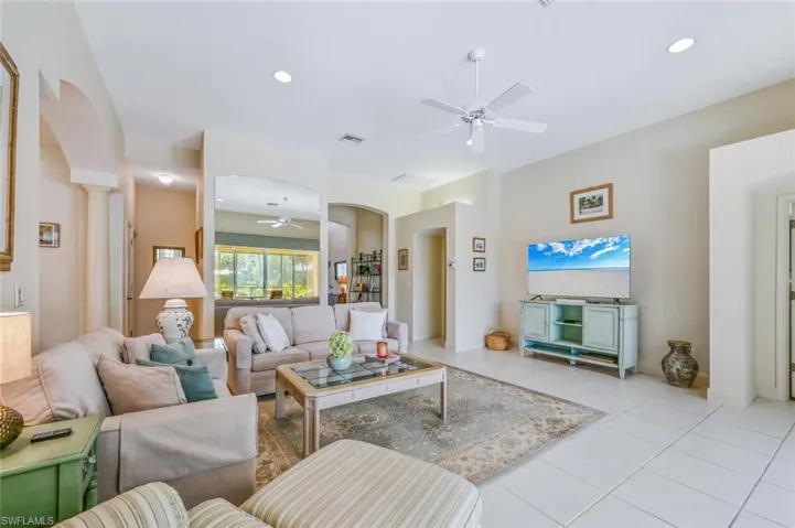 2259 Island Cove Cir, Naples, Florida 34109