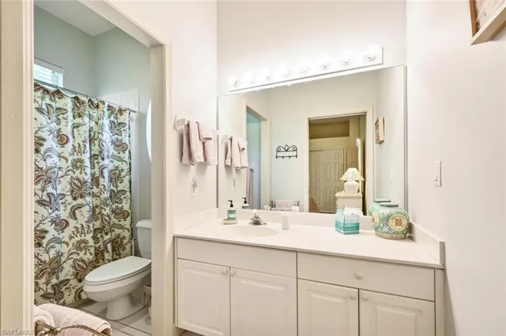 2259 Island Cove Cir, Naples, Florida 34109