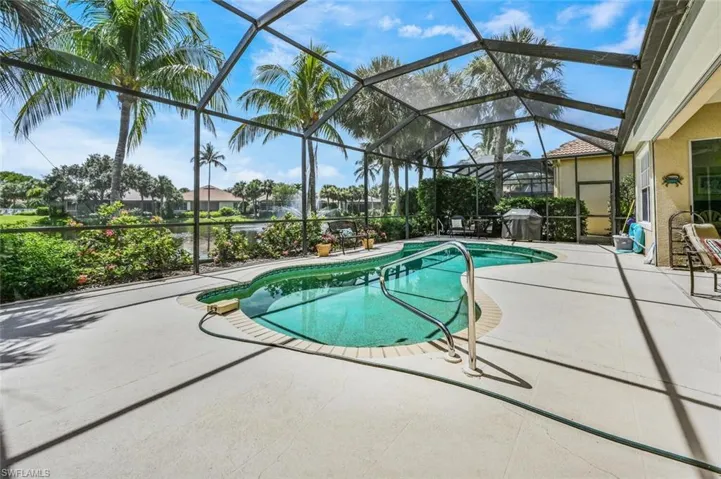 2259 Island Cove Cir, Naples, Florida 34109