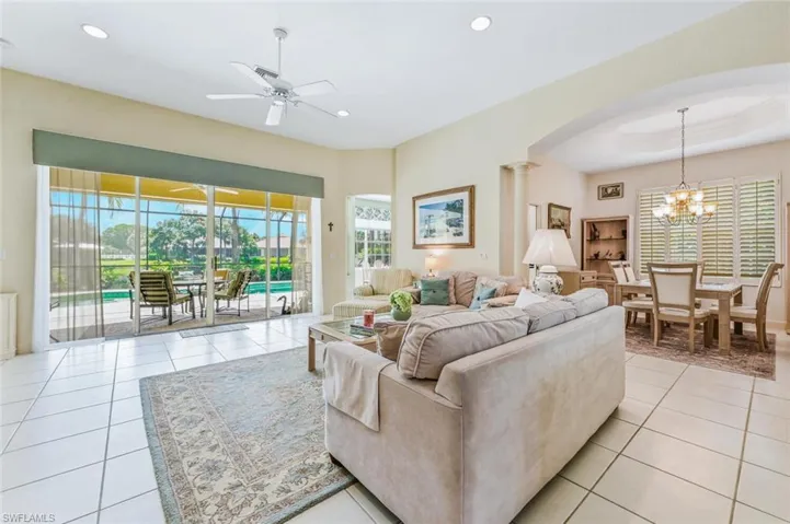 2259 Island Cove Cir, Naples, Florida 34109