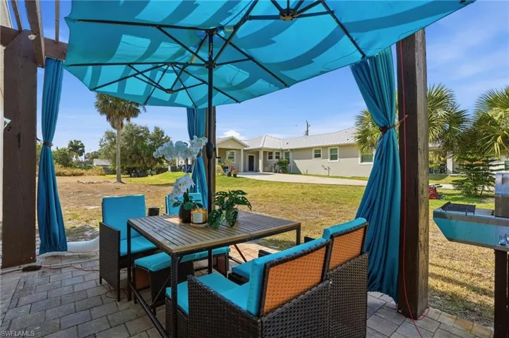 View of patio / terrace with outdoor dining space