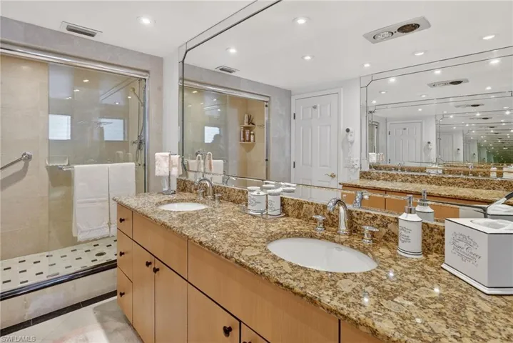 Dual sinks