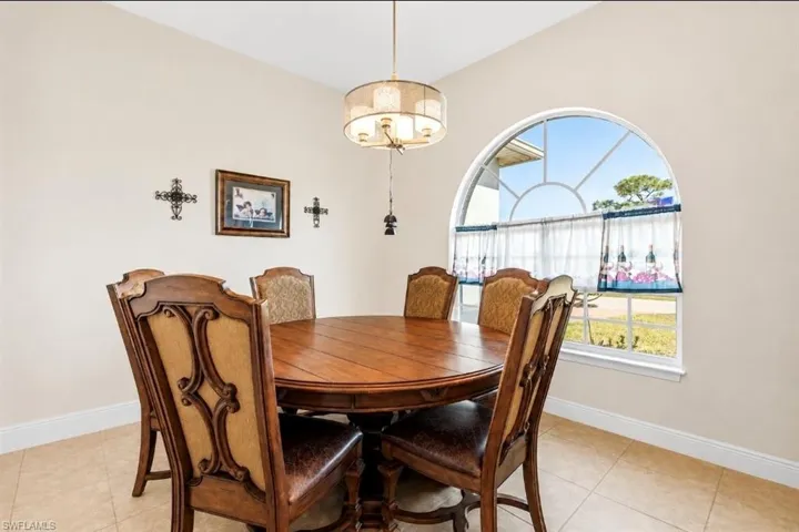 1804 Sw 42nd St, Cape Coral, Florida 33914