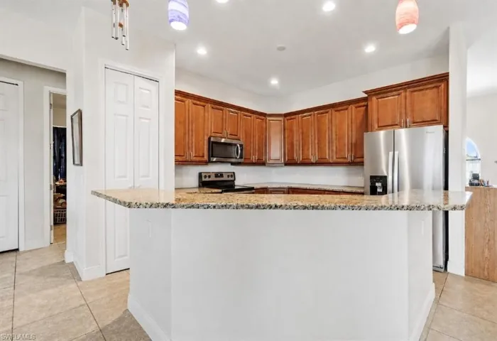 1804 Sw 42nd St, Cape Coral, Florida 33914