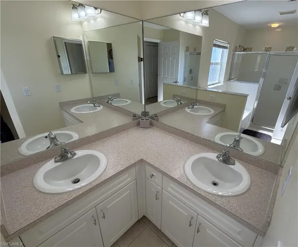 2011 NW 10th  AVE, Cape Coral, FL 33993